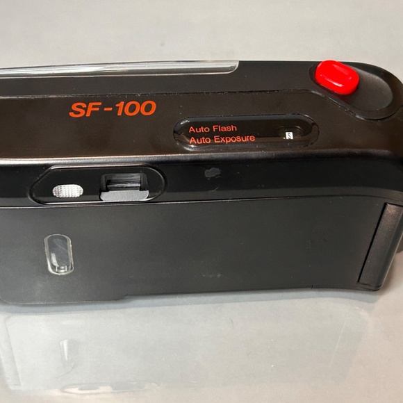 Samsung SF-100 35mm camera with original bag - Picture 6 of 7